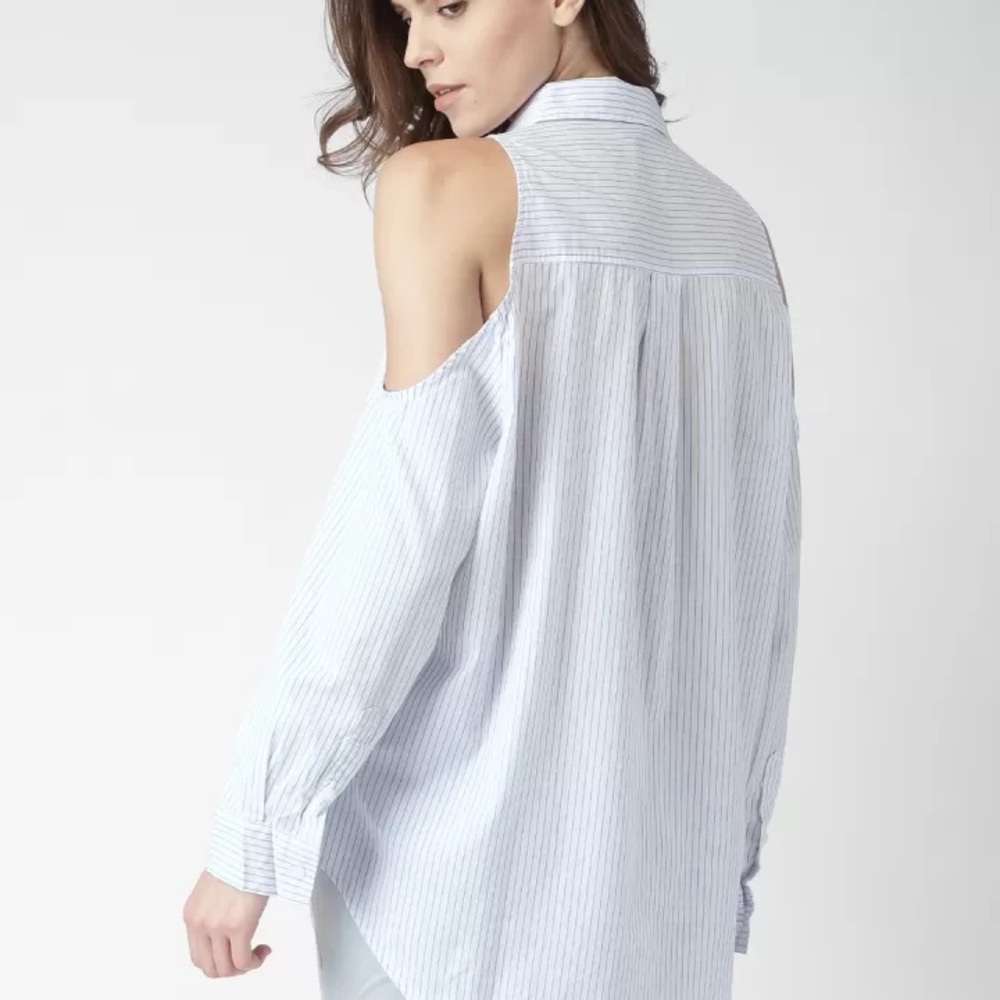 Open shoulder collared top - Picture 3 of 9